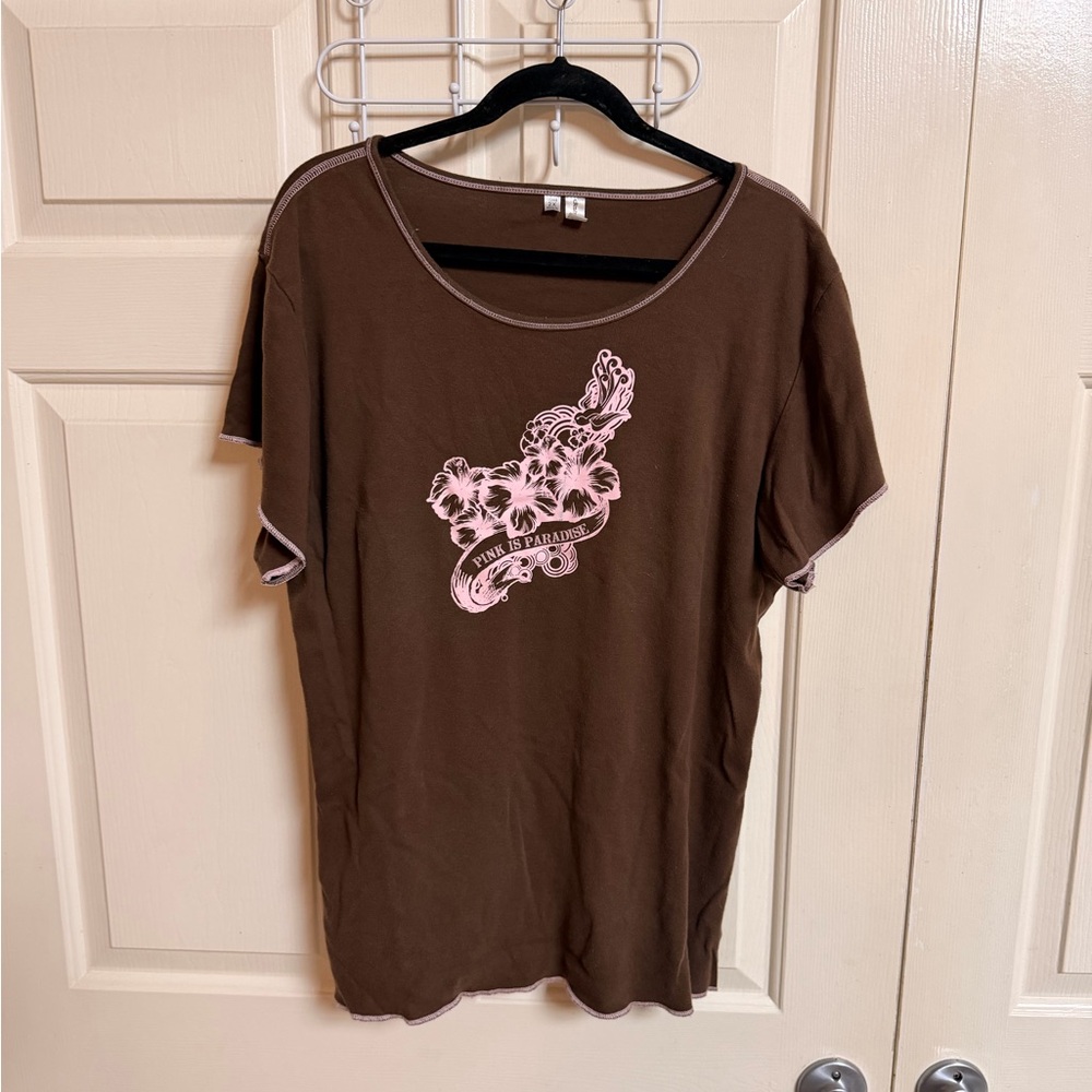 VTG Y2K District Threads Pink is Paradise 100% Cotton Graphic Short Sleeve Tee